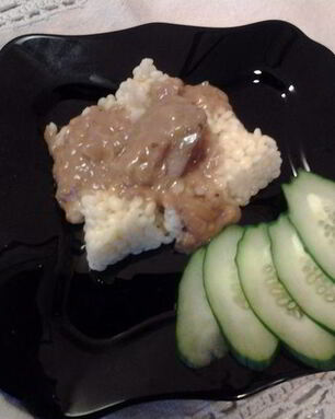 Куриная печень в яблочно-сметанном соусе