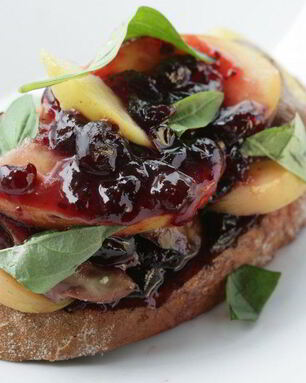 Куриная печенка с яблоками