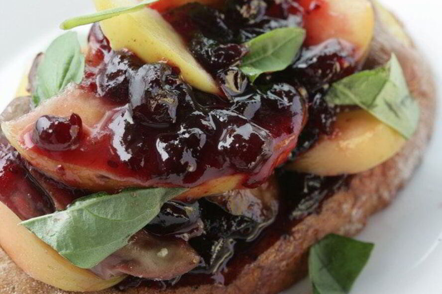 Рецепт куриной печенки с яблоками