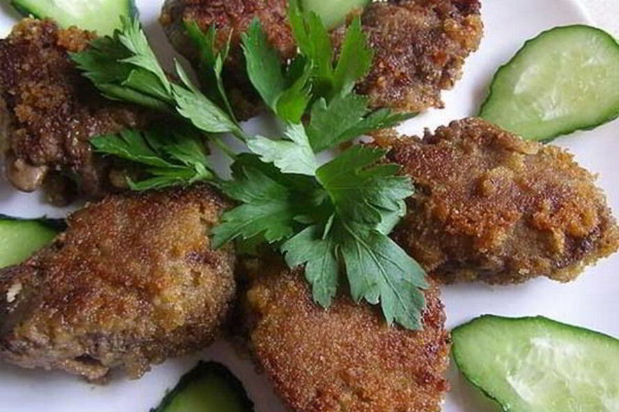 Рецепт печени индейки в вине и сухарях