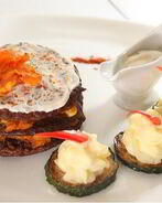 Печень с овощами и сыром