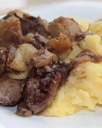 Печень с яблоками