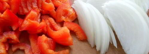 свиная печень, тушеная в сметанном соусе. Шаг 3