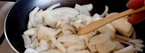 тушеная куриная печень. Шаг 3