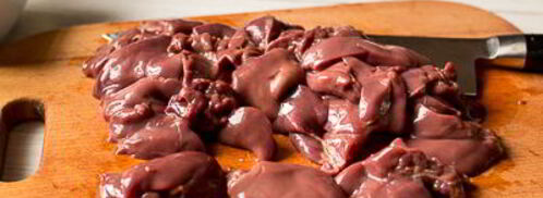 жареная куриная печень с яблоками и сладким перцем. Шаг 7