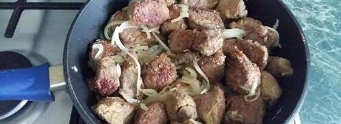 жареная печень с луком. Шаг 8