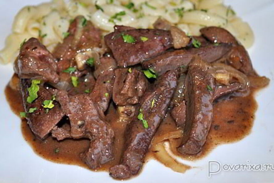Рецепт жареной печени с винным соусом
