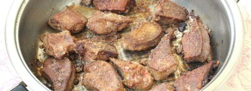 жареная свиная печень с луком и чесноком. Шаг 4