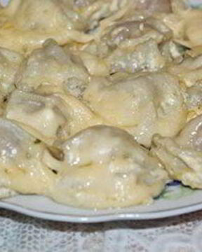 Пельмени в мультиварке с сыром