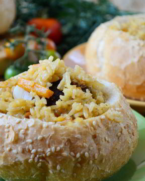 Булочки, фаршированные пловом