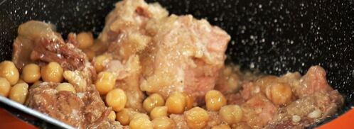 пилав с тушенкой и вареным нутом. Шаг 5