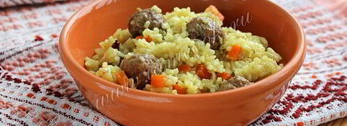 плов с фрикадельками в мультиварке. Шаг 7