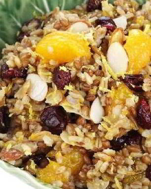 Плов с фруктами и орехами