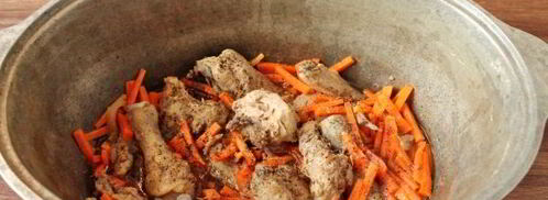 плов с курицей в утятнице на плите. Шаг 10