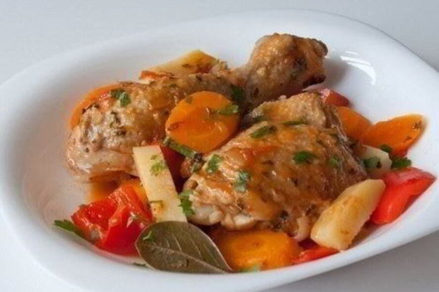 Рецепт фрикасе по-креольски из курицы в томатном соусе