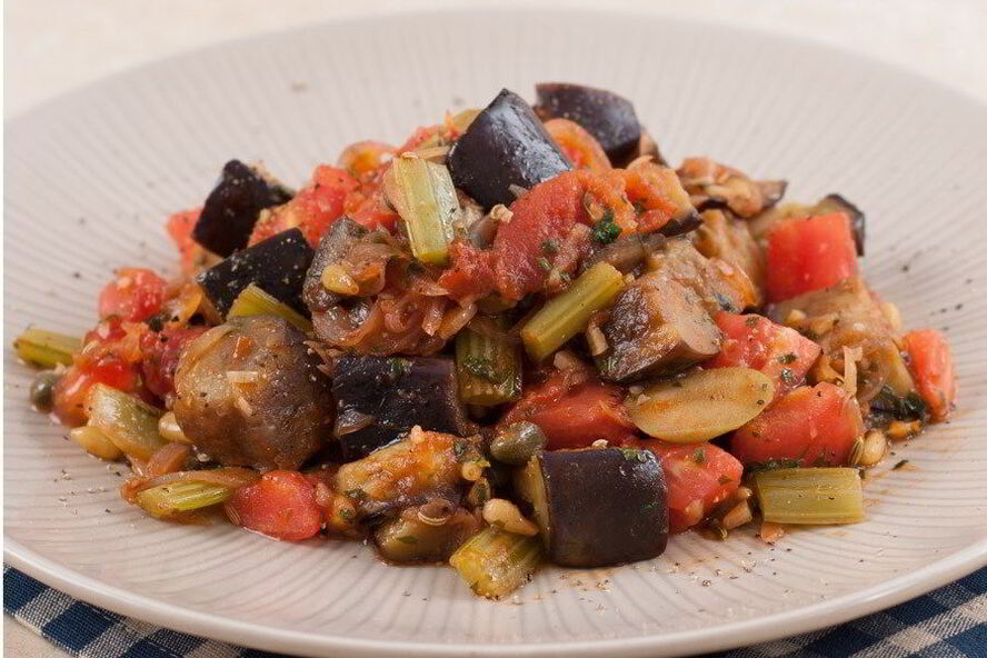 Рецепт итальянской капонаты со свежими томатами