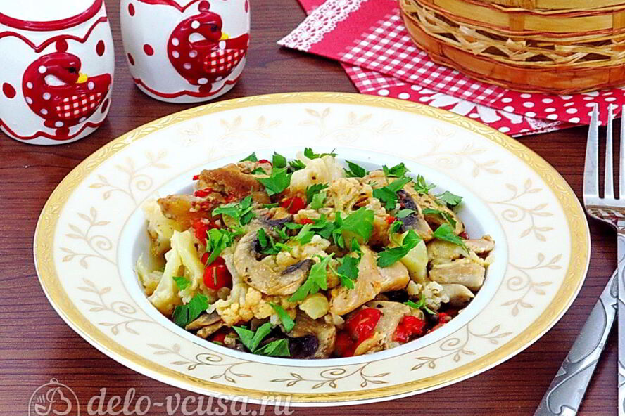 Рецепт овощного рагу с курицей в мультиварке