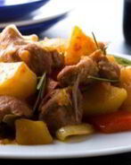 Рагу из свинины с картофелем и перцем чили