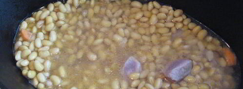 рагу с соевыми бобами в чугунке. Шаг 10