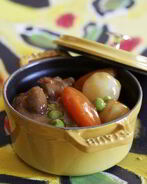 Рождественское мясное рагу с зеленым горошком