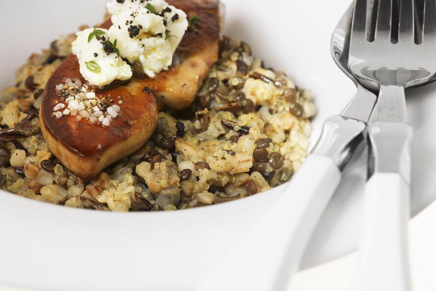 Рецепт ризотто из чечевицы, перловки, гречки и дикого риса с фуа-гра и козьим сыром