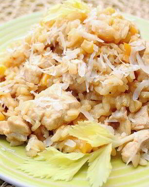 Ризотто с курицей и соевым соусом