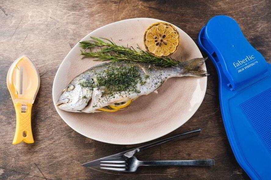 Рецепт дорады, запеченной с пряными травами и лимоном