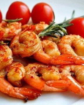 Креветки, обжаренные с имбирем