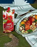 Лосось, запеченный с овощами