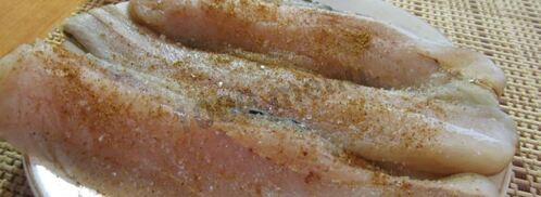 минтай запеченный в фольге в духовке. Шаг 2