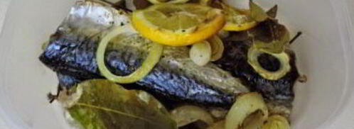 скумбрия с лимоном и луком в духовке. Шаг 4