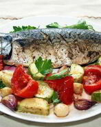 Скумбрия с овощами в духовке