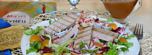 тунец с овощами и кунжутной заправкой. Шаг 8