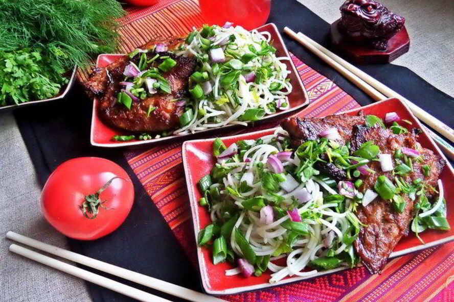 Рецепт запеченной скумбрии с японской лапшой