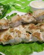 Куриные шашлычки на шпажках в духовке для детей