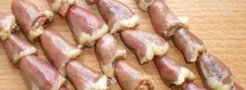 шашлычки из куриных сердечек на шпажках в духовке. Шаг 2