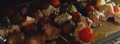 шашлычки из лосося с молодой картошкой под чесночным соусом айоли. Шаг 5