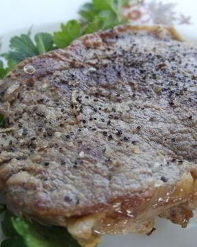 Сочный стейк из говядины