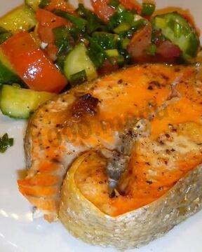 Стейк из красной рыбы в духовке