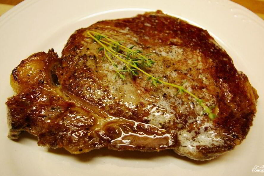 Рецепт стейка из свинины на сковороде
