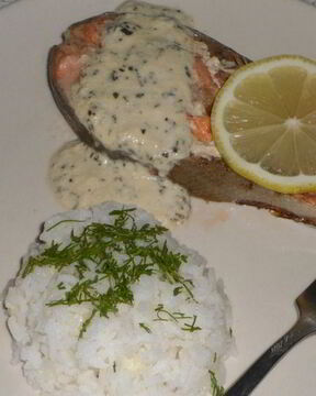 Стейк семги под сливочным соусом