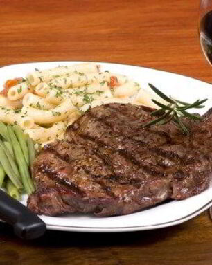 Тибон стейки с ароматном маринаде из кинзы и чеснока