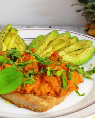 Тунцовые стейки с ананасовым чатни