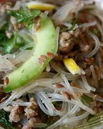 Стеклянная лапша с фаршем и овощами