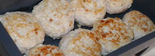 куриные тефтели в томатном соусе. Шаг 3