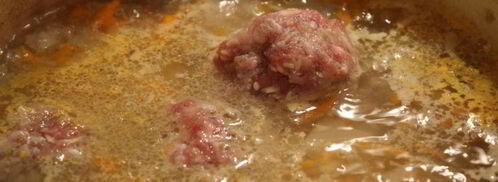 мясные тефтели в сметанно-томатном соусе. Шаг 2