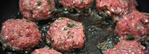 мясные тефтели в томатном соусе. Шаг 5