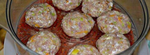 паровые тефтели с гречкой и кабачками. Шаг 4