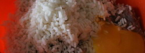 тефтели из говядины с рисом в соусе из овощного сока. Шаг 2