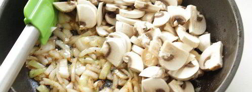 тефтели в грибном соусе под сыром. Шаг 4